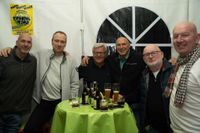 Nette Leute und gute Stimmung: So war der erste Abend bei den Maichinger Schirmtagen.