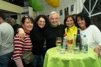 Nette Leute und gute Stimmung: So war der erste Abend bei den Maichinger Schirmtagen.