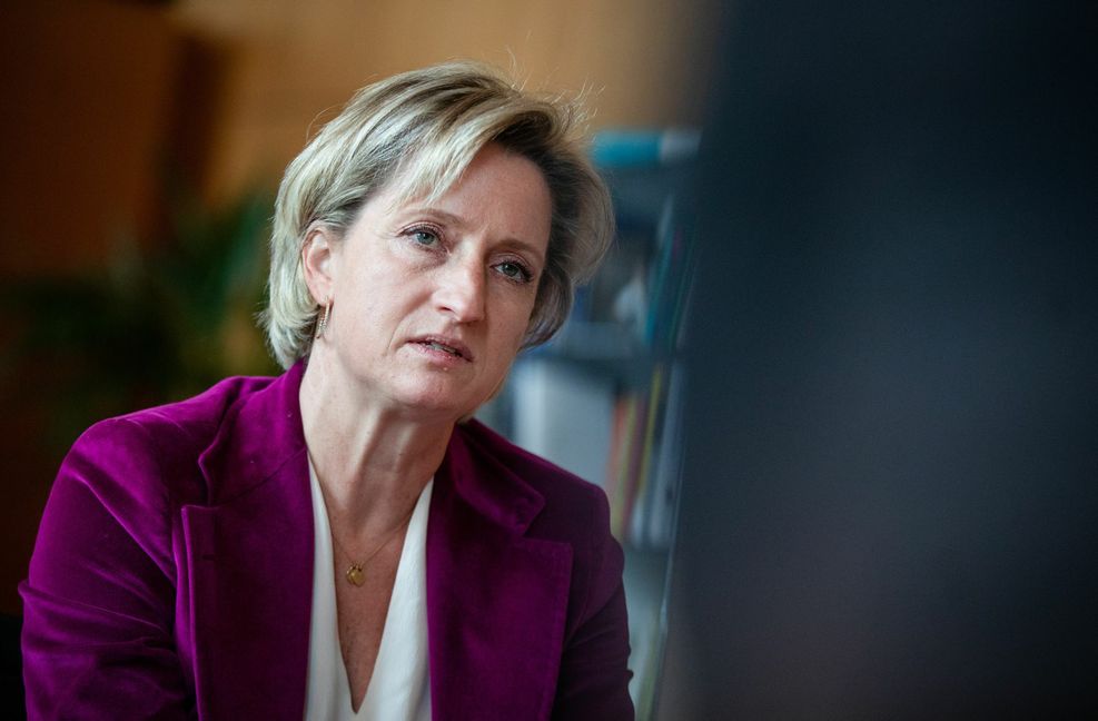 Bei einem Empfang mit 100 Gästen wartete Wirtschaftsministerin Nicole Hoffmeister-Kraut (CDU) vergeblich auf ihren Counterpart.