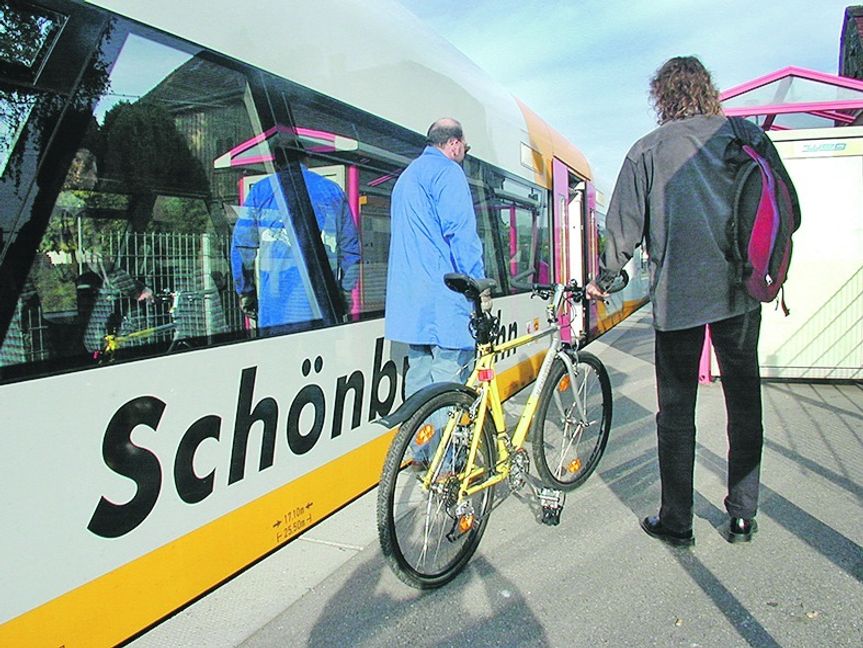 Die Schönbuchbahn fährt zunächst nur zwischen Holzgerlingen und Dettenhausen. Bild: Stampe/A