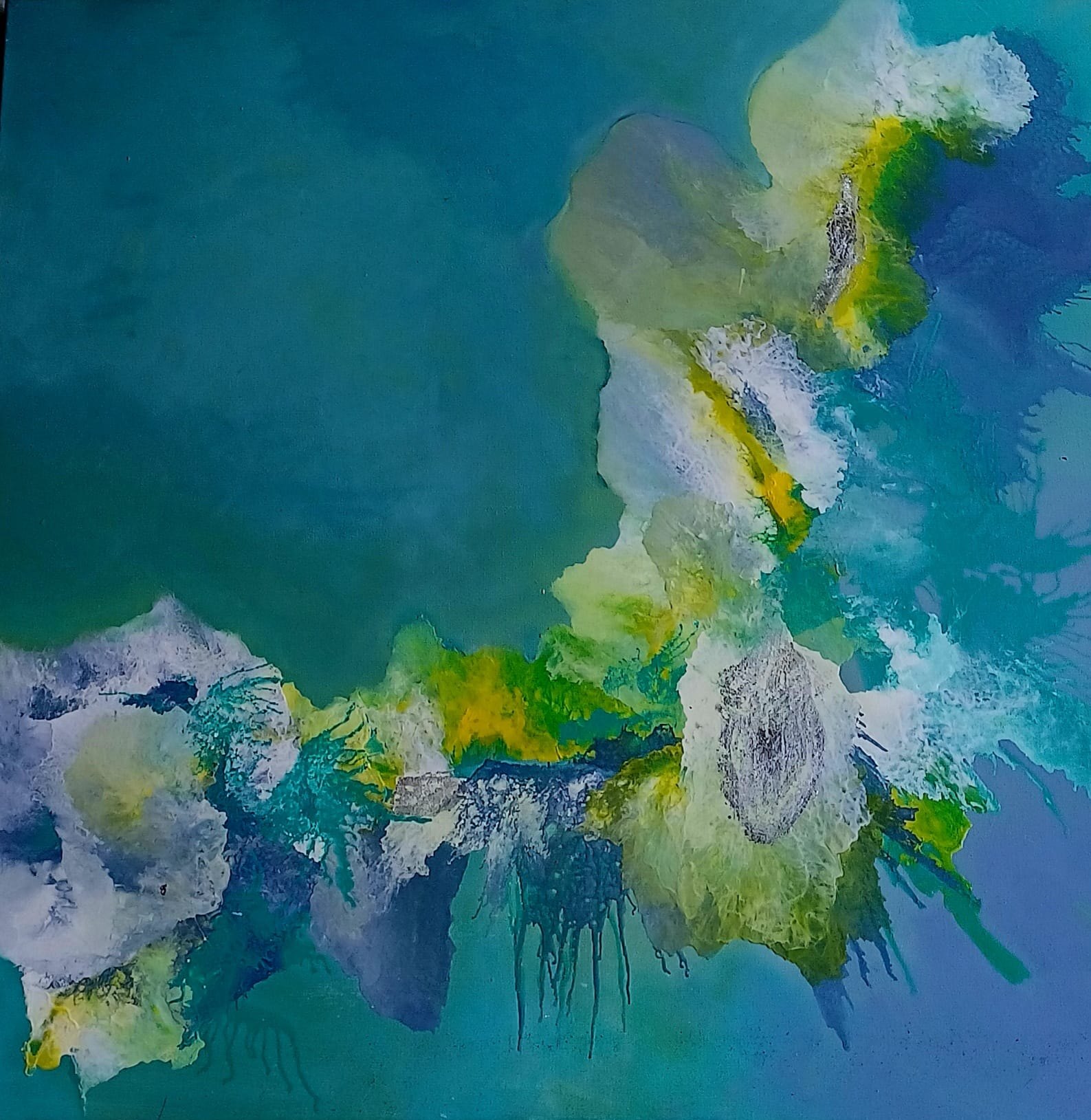 Rund um die Uhr von der Straße zu sehen
Diesmal stellt Christina Haller aus Renningen in Sig Brommers Galerie im Schaufenster in der Sindelfinger Planiestraße 13 aus. Zu sehen gibt es Arbeiten mit Acrylfarben auf Leinwand, aber auch mit Strukturmaterial, Blattgold, Blattsilber, Silberspray. Bis Ende Januar rund um die Uhr von der Straße aus zu sehen.