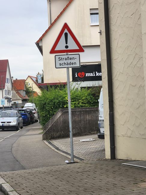 Mehrere Standorte sind inzwischen mit Warnschildern versehen.