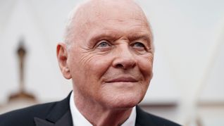 Anthony Hopkins schaute vor 50 Jahren das letzte Mal zu tief ins Glas und wäre danach fast gestorben. (Archivbild)