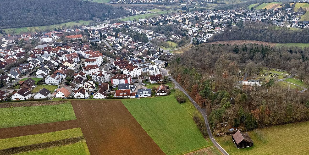 Der Gemeinderat vergab die Straßennamen für zwei neue Baugebiete. Auf unserem Foto ist das Baugebiet Mittenbühl Nord links vorne zu sehen.