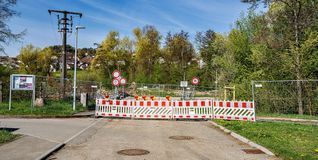 Seit Wochen gibt es eine Vollsperrung vor der Stegmühlenbrücke. Zumindest die nachfolgende Brücke wurde nun offiziell in Betrieb genommen und die Sperrung aufgehoben.