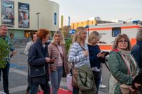 Gute Laune beim Benefizkonzert im Zirkuszelt.