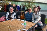 Gute Laune beim Benefizkonzert im Zirkuszelt.