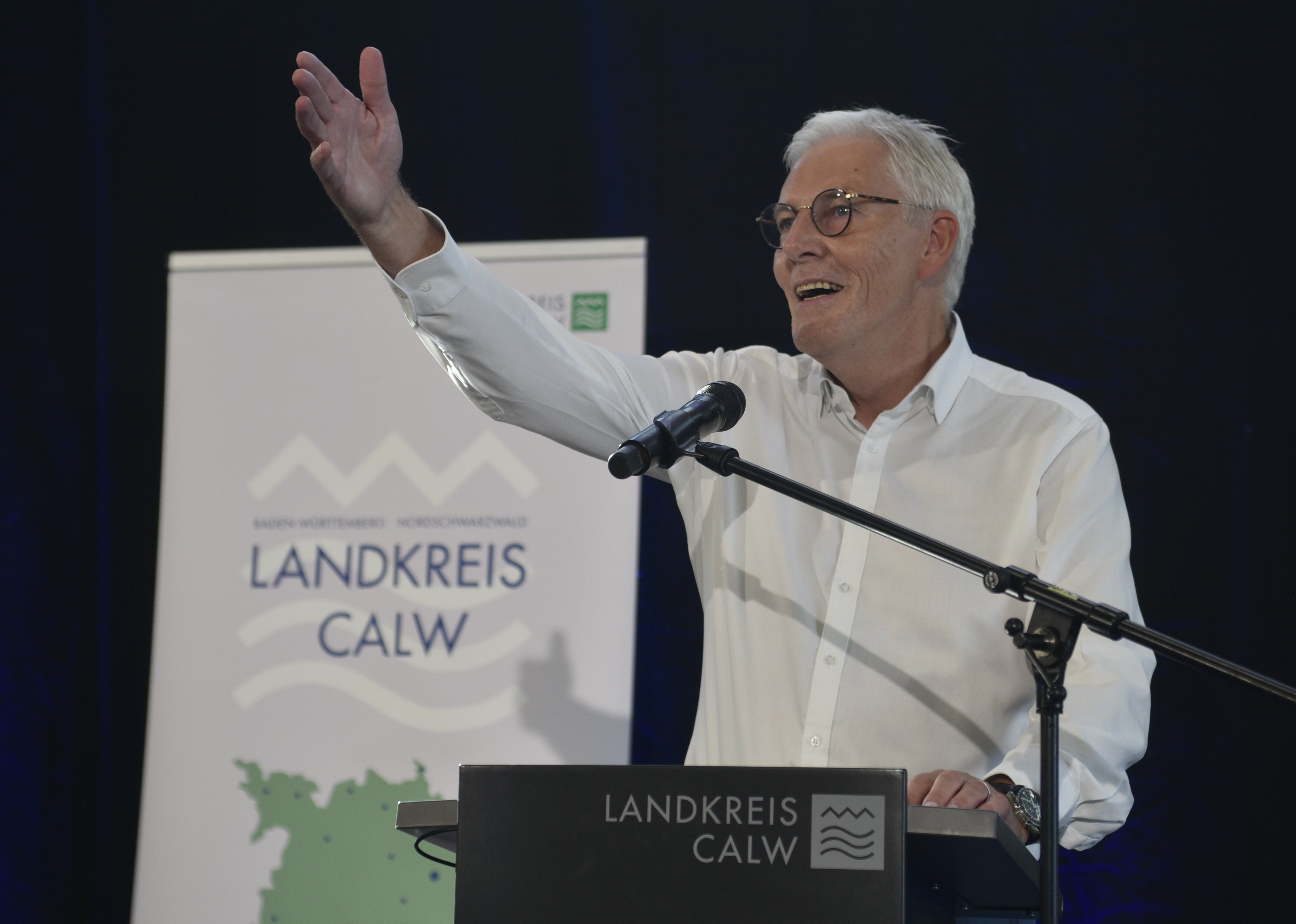 Der Calwer Landrat Helmut Riegger beim Unternehmertreff.