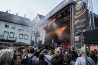34 Grad und beste Laune: Sifi rockt mit Songs von Bon Jovi.