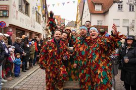 Was für ein Spektakel: Den Fasnets-Umzug in Weil der Stadt wollten 30.000 Besucher sehen.