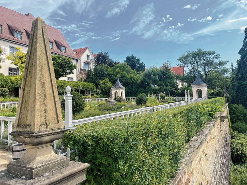 Um zum Terrassengarten zu kommen, muss man erst einmal einige Stufen erklimmen.