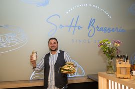 Salvatore Branciforti ist der kreative Kopf und Inhaber der Brasserie.