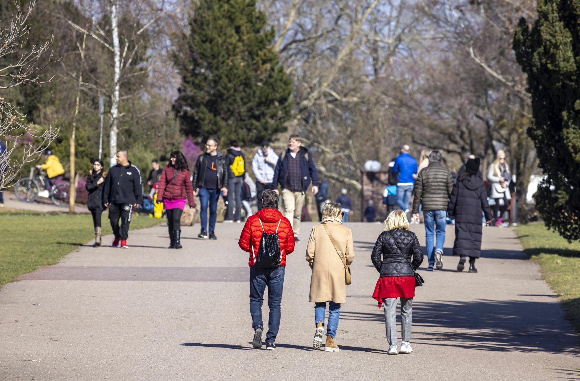 Hauptsache raus, ist für viele das Motto in den Lockdown-Monaten gewesen.
 Foto: imago images/Arnulf Hett..