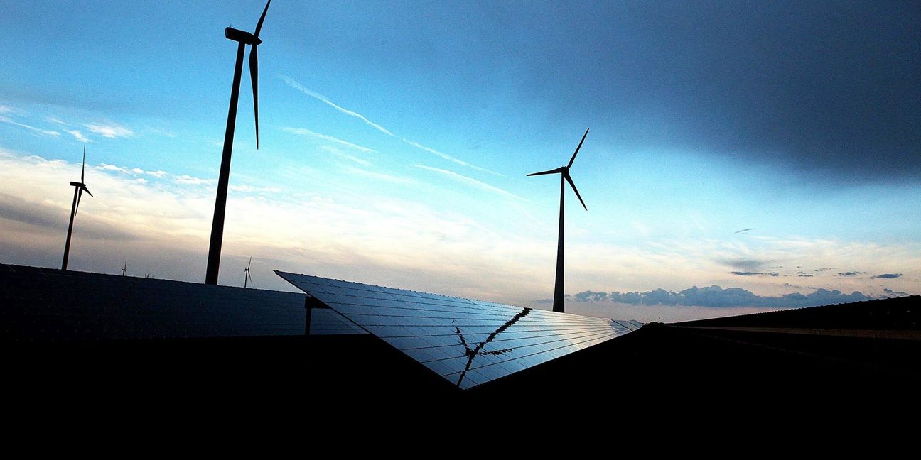 Sonne und Wind spielen eine zunehmende Rolle im Strommarkt.