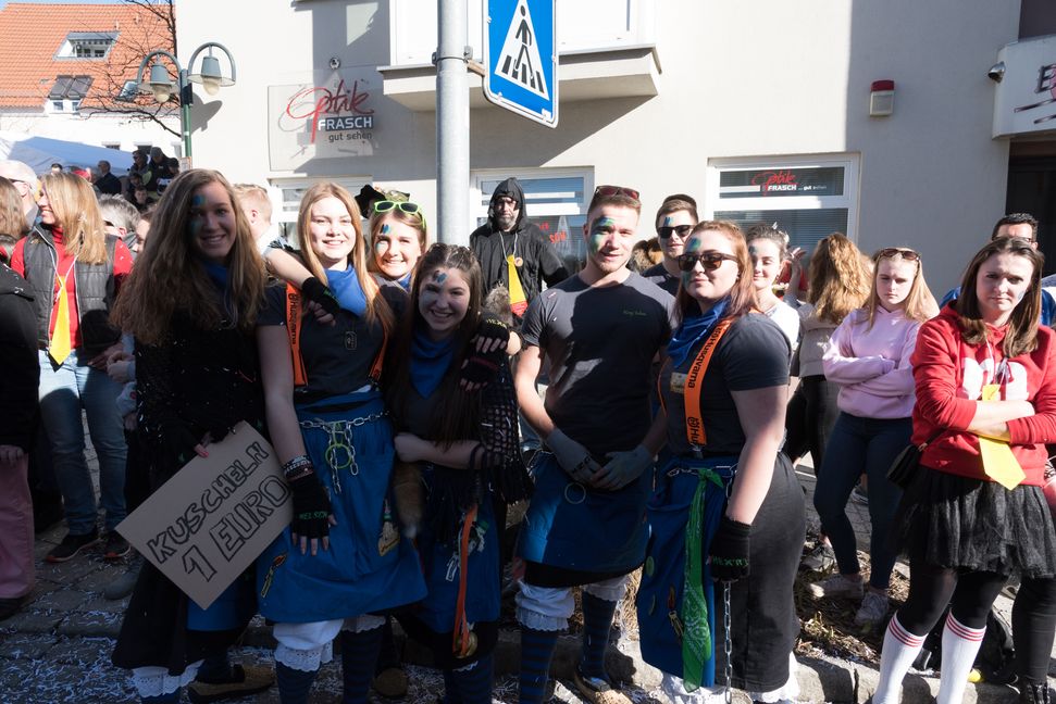 Rudn 20 000 Zuschauer haben den 14. Ehninger Fasnetsumzug gesehen. Bilder: Nüßle