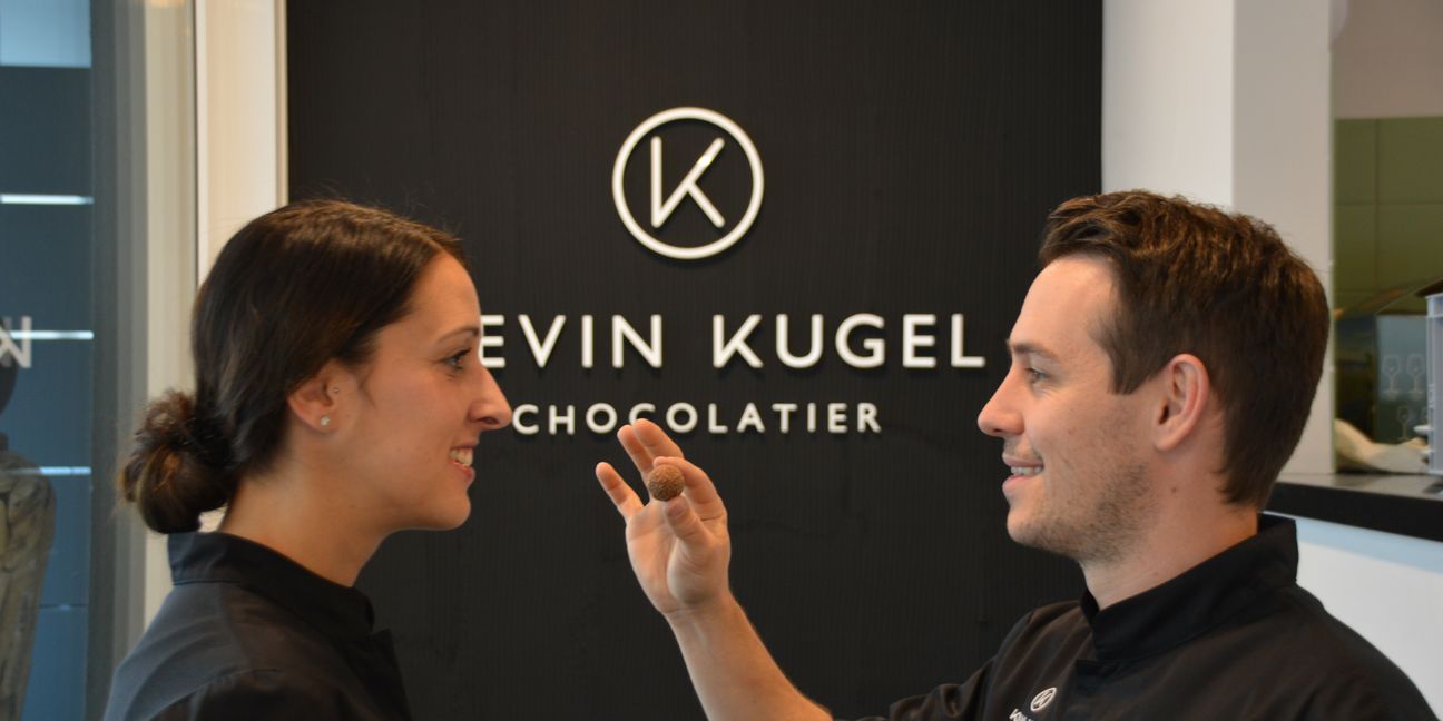 Leidenschaft für Schokolade -- Sylvia und Kevin Kugel eröffnen ihre neue Chocolaterie in Sindelfingen. Bild: Jung