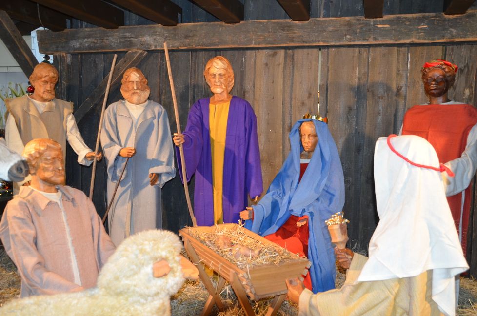 Zuflucht im Einkaufszentrum: Die städtische Weihnachtskrippe bleibt bis zum 8. Januar im Stern-Center Sindelfingen. Bild: Hamann