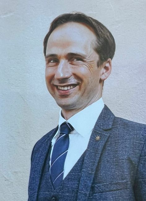 Thomas Hellwig freut sich schon sichtlich, wieder in die Rolle des St. Martin schlüpfen zu dürfen.   Bild: z