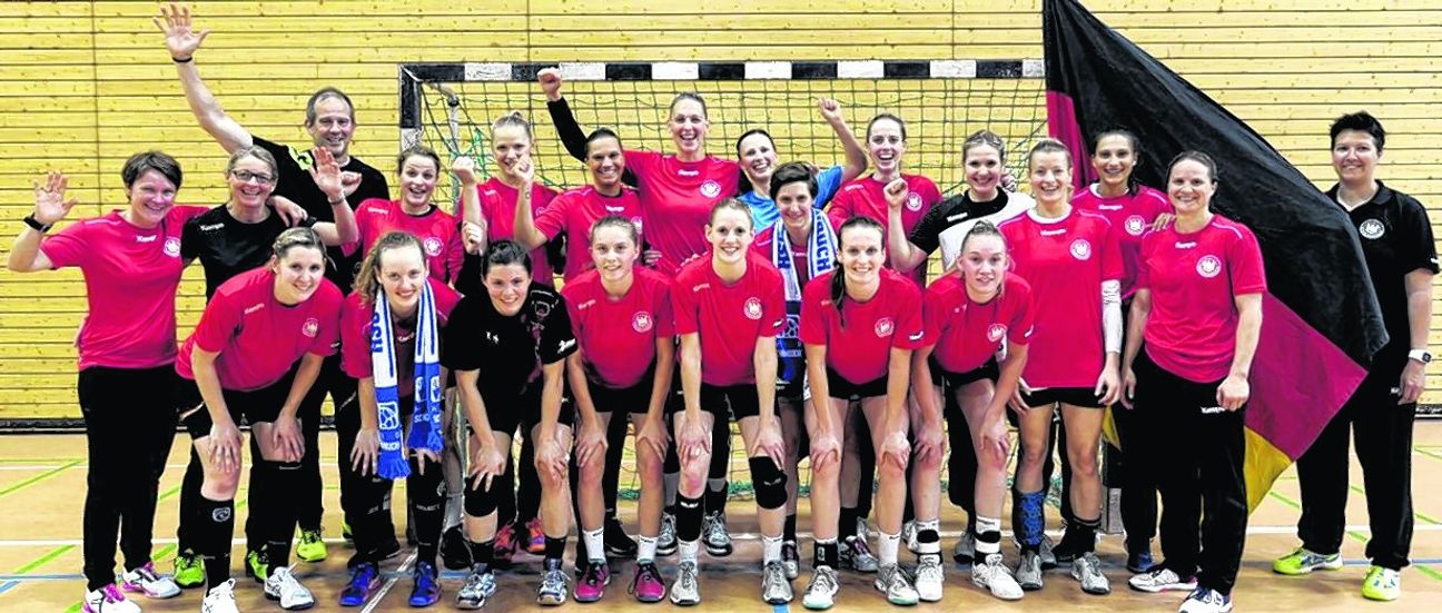 Die deutsche Handball-Nationalmannschaft der Frauen beim Regionallehrgang im Weiler Sportzentrum. Bild: automotorart/A