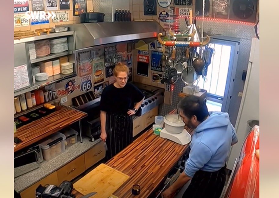 Eine Szene aus dem Landesschau-Beitrag über Dimis Diner in Sindelfingen. Bild: z