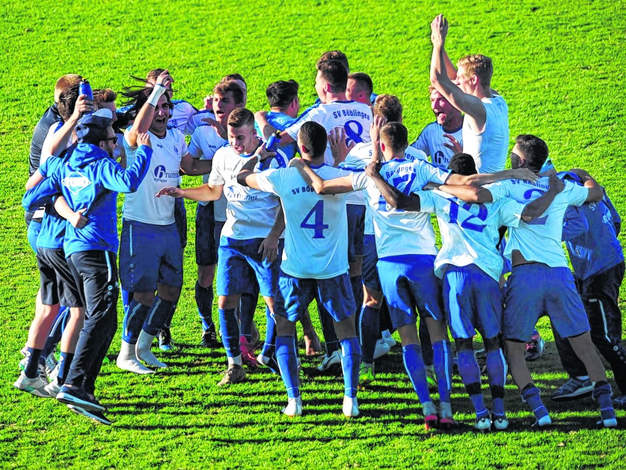 Die Fußballer der SV Böblingen haben in dieser Saison häufig Grund zum Jubeln. Die Blau-Weißen fahren deshalb heute Abend als klarer Favorit auf die Schönbuch-Lichtung.  Bild: automotorart