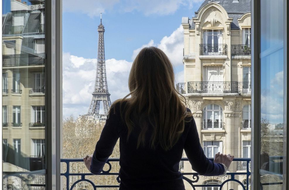 Einige findige Franzosen haben es zum Geschäft gemacht, sich zu verschulden, von dem Geld ein kleines Apartment in Paris zu kaufen und dieses teuer an Touristen zu vermieten. Foto: Mauritius/Craig Holmes