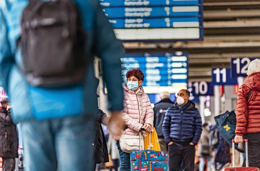 In der Statistik der Bahn gilt ein Zug als verspätet, wenn er mindestens sechs Minuten zu spät ankommt.
 Foto: Imago/Arnulf Hettrich