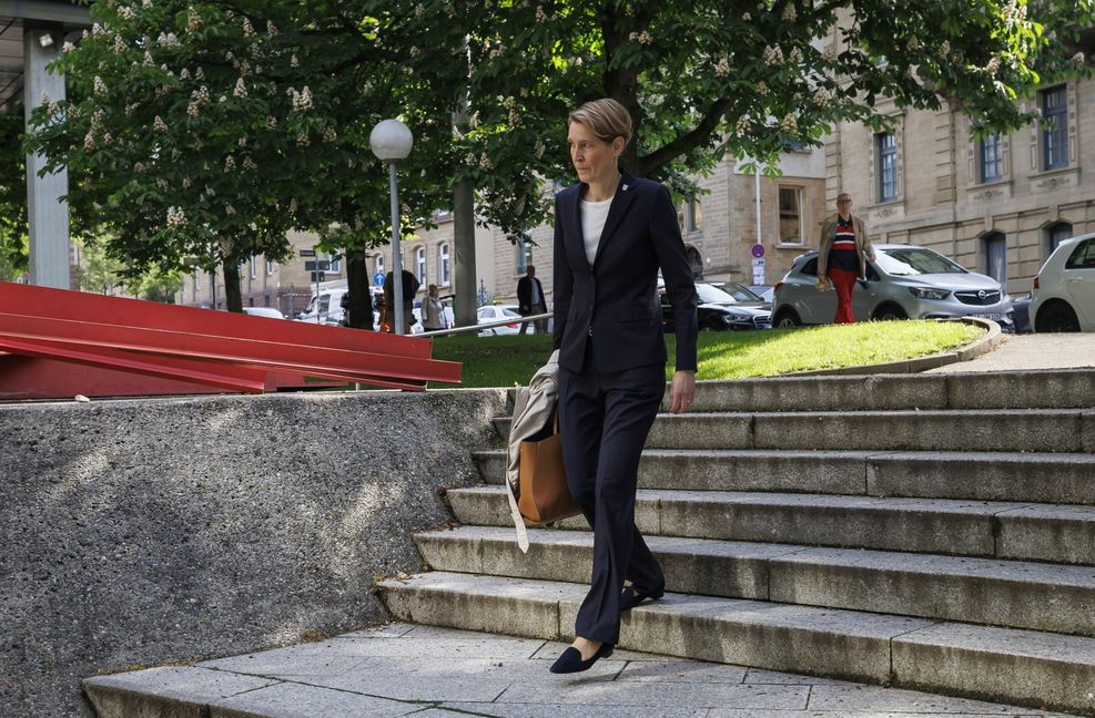 Präsidentin Stefanie Hinz auf dem Weg zu ihrer Zeugenaussage im Prozess gegen den Inspekteur am Stuttgarter Landgericht.
