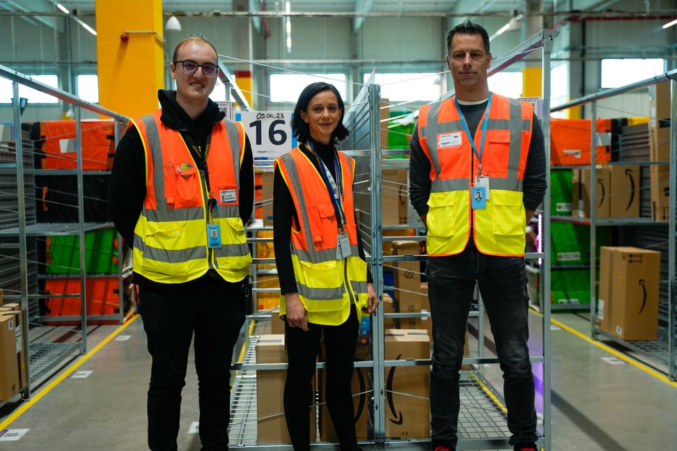 Area-Manager Nachtschicht, Dennis Dobler; Stationsleiterin Stella Shah und PR-Manager Steffen Adler (von links).