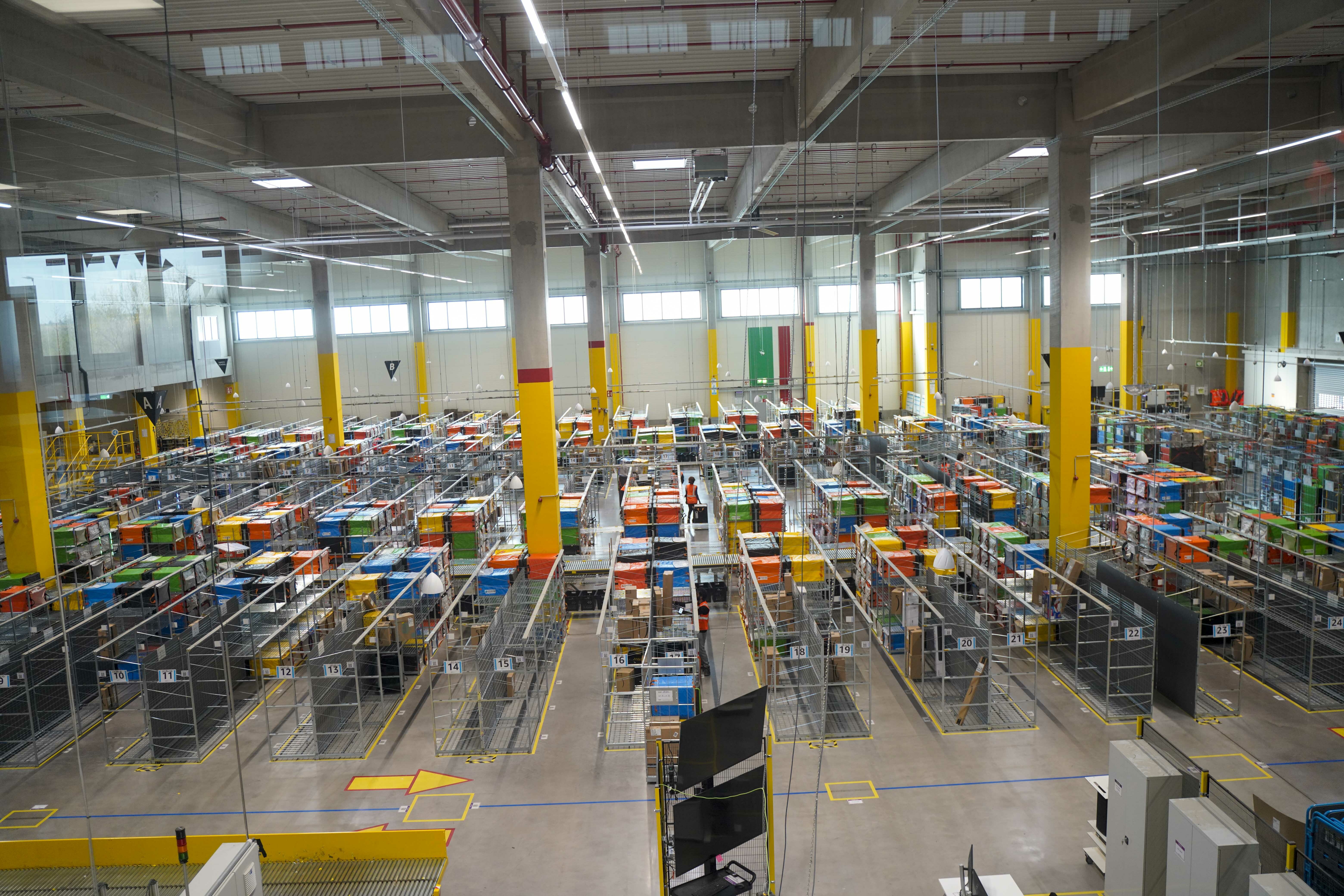 Blick in die Halle.