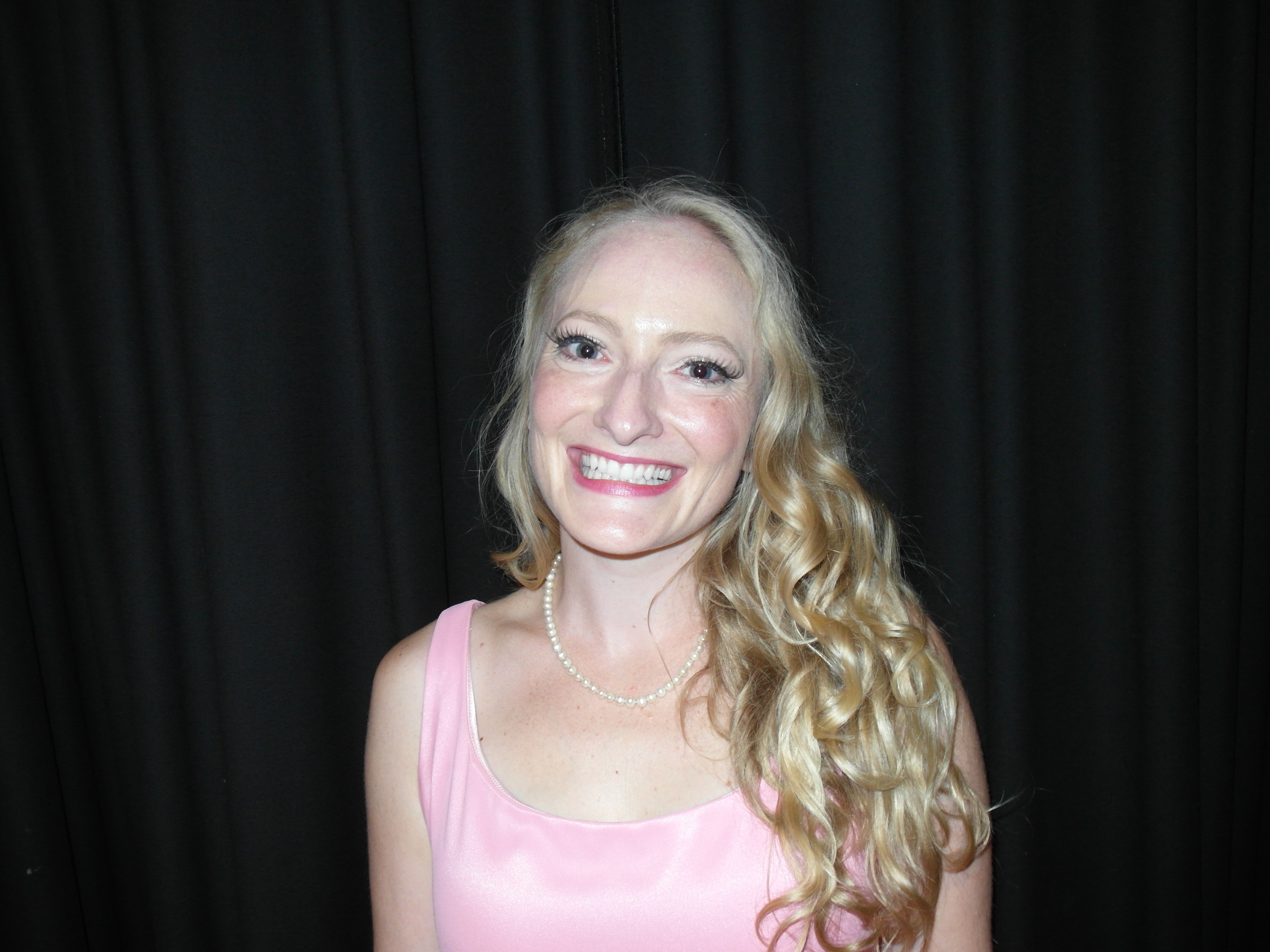 Die aus dem US-Bundesstaat New Jersey stammende Tübingerin Louise Mayer übernahm im November 2020 die Leitung der Abteilung DAT-Dance der Kunstschule Böblingen - in Vertretung für Tanja Treffler.     Bild: Staber