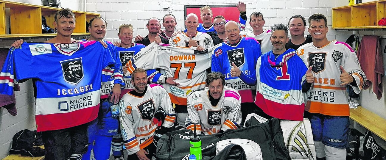 Eddie Widmann, Jörg Mornhinweg, Andy Krämer, Axel Altvater, Gerald Schneider, Aron Precht, Michael Stahl, Sami Lindholm, Armin Lorenzl, Eric Merlin, Rainer Stahl, Oliver Kociok und Boris Sonnenberg (hinten von links), Bernd Öttinger und Dietmar Krämer (vorne von links). Auf dem Bild fehlen: Jürgen Schmidt, Joachim (Hainer) Gießler, Klaus Kirschbaum, Oliver Schuster, Morten Rohlfes, Andie Reeg, Matze Fitzner und Toni Piironen. Bild: z