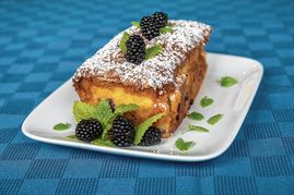 Saftiger Rührkuchen mit Brombeeren.Bild:  Nüßle