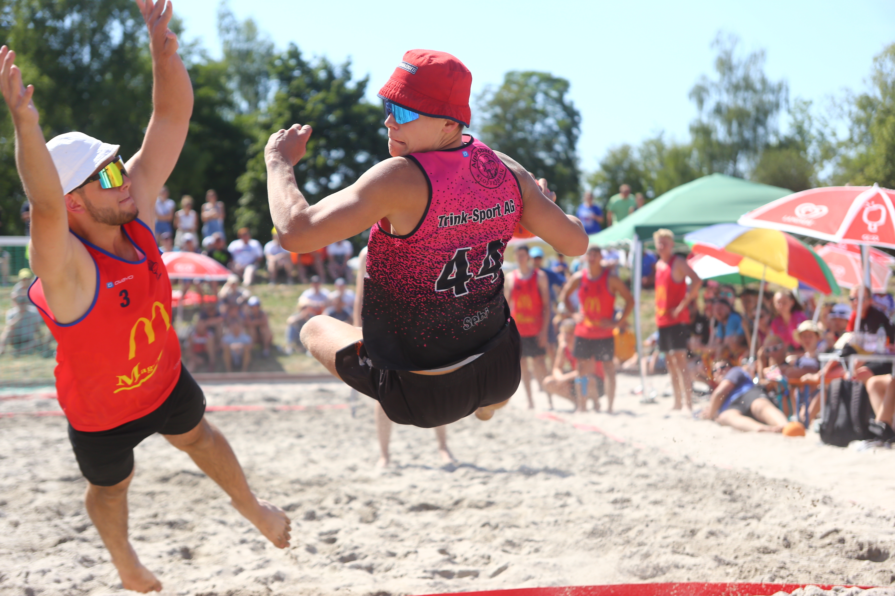 An zwei Wochendenden im Juli dreht sich in Renningen wieder alles um Beachhandball. Bild: Holzapfel