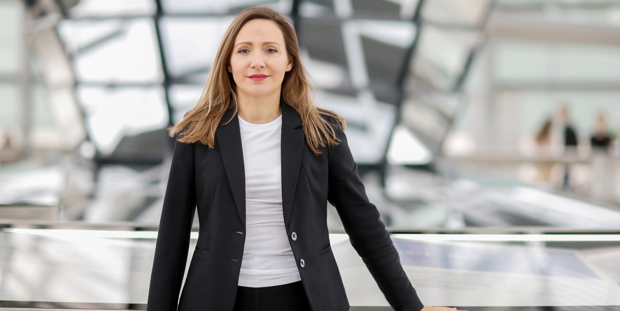 Jasmina Hostert