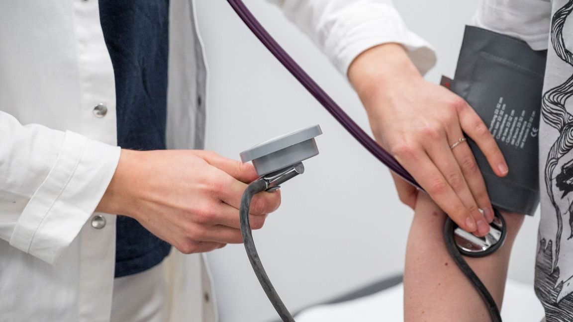 Arbeitgeber schlagen vor, beim Arztbesuch eine Gebühr von den Patienten zu verlangen. (Symbolbild)