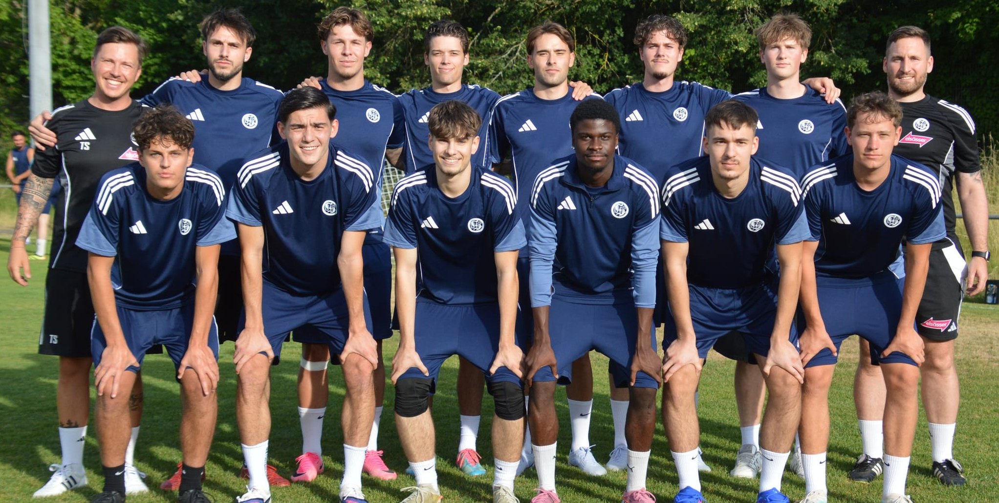 Chefcoach Thomas Siegmund, Filippo Intemperante, Max Horn, Felipe Arellano Torres, Bjarne Hamann, Maurice Zivny, Lennart Häßler, Co-Trainer Marijo Milcic (oben, von links), Salvatore Semeraro, Agim Deskaj (Probe), Yasin Bakacs (temporär), Oliab Calemba, R