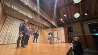 Derzeit laufen die Proben für „Ein Schlitzohr sahnt ab“ auf Hochtouren.	Bild: Klemm