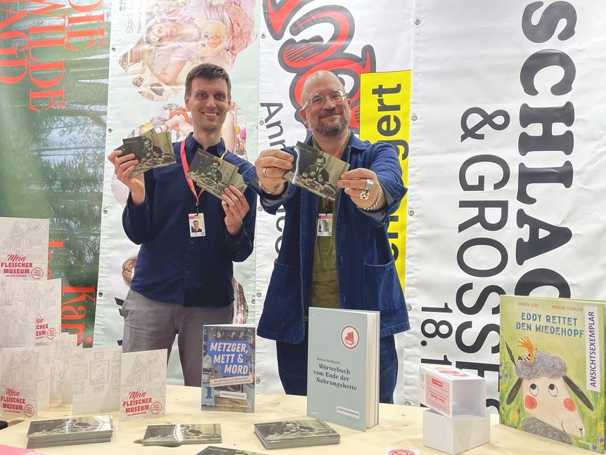 Daniel Pfitzer l(inks) und Christian Baudisch feiern Premiere für das Deutsche Fleischermuseum Böblingen in Karlsruhe.