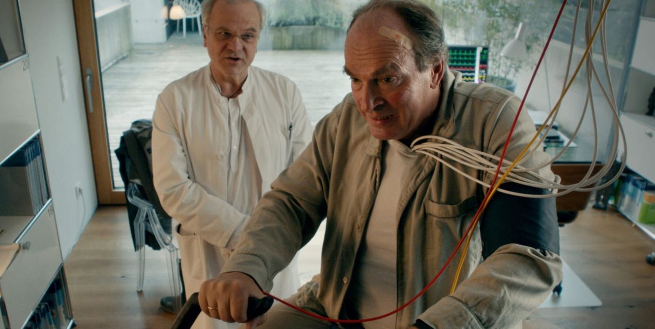 Herbert Knaup (rechts) in „Herzblut. Ein Kluftingerkrimi“.