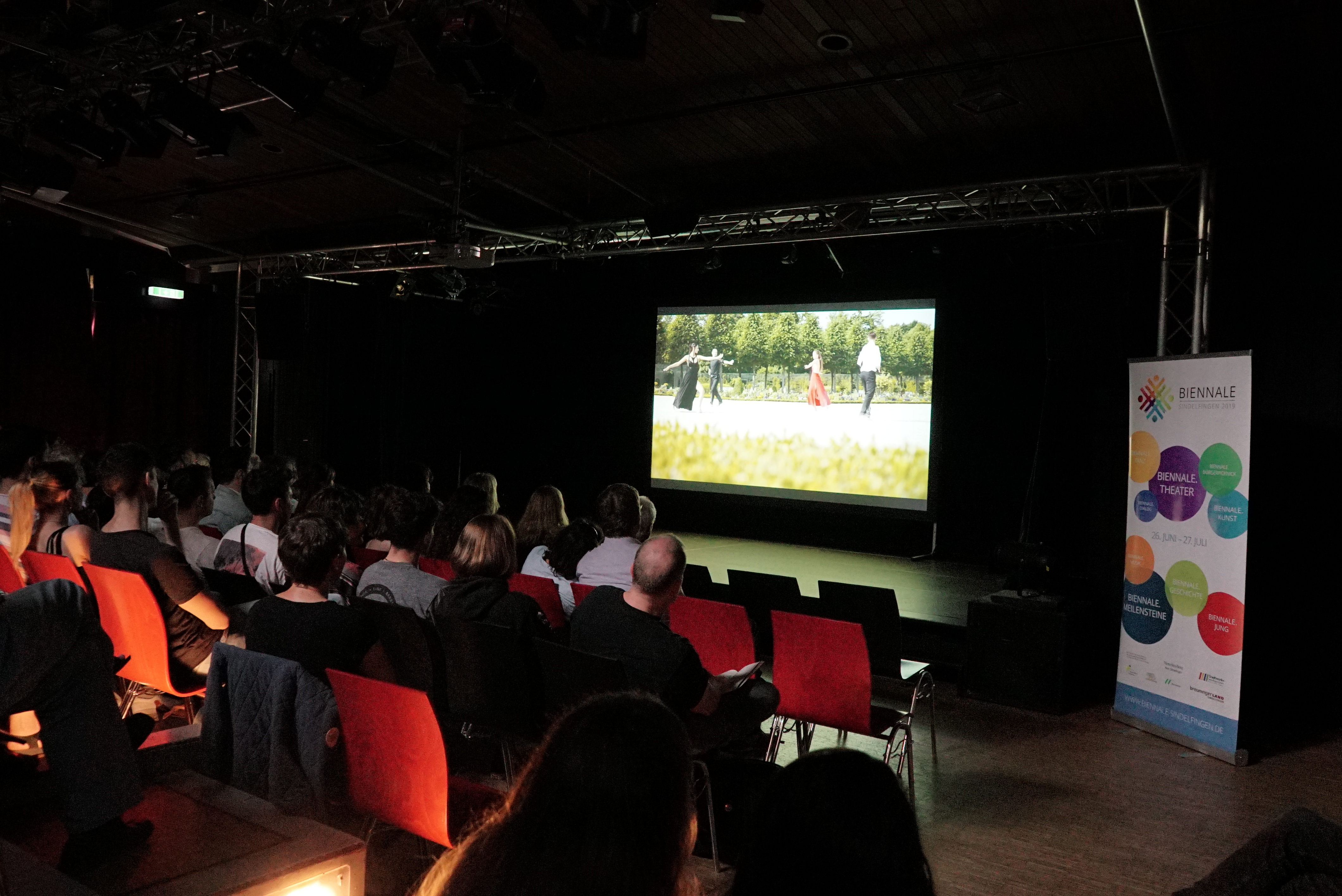 Ein neues Element der Sindelfinger Biennale: Das Kurzfilmfestival im Pavillon. Bild: Heiden