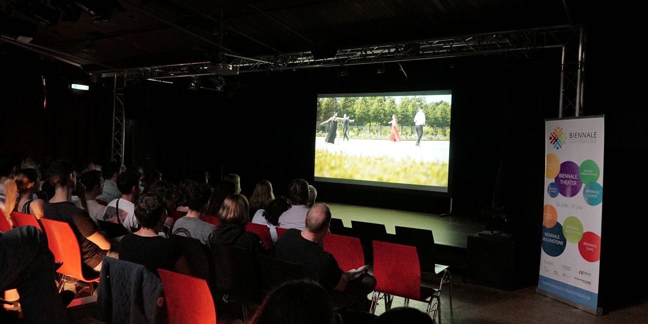 Ein neues Element der Sindelfinger Biennale: Das Kurzfilmfestival im Pavillon. Bild: Heiden