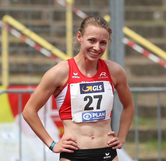 Die Sindelfingerin Melanie Böhm steht bei den Süddeutschen Meisterschaften gleich drei Mal ganz oben auf dem Podium. Bild: Görlitz