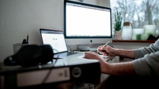 1,6 Tage arbeiten deutsche Akademiker durchschnittlich pro Woche von zu Hause aus. (Symbolfoto)