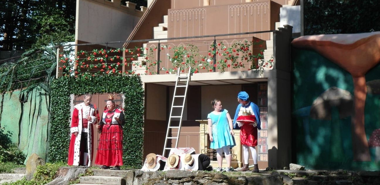 Zum letzten Mal: „Alice im Wunderland“ beim Naturtheater Renningen.