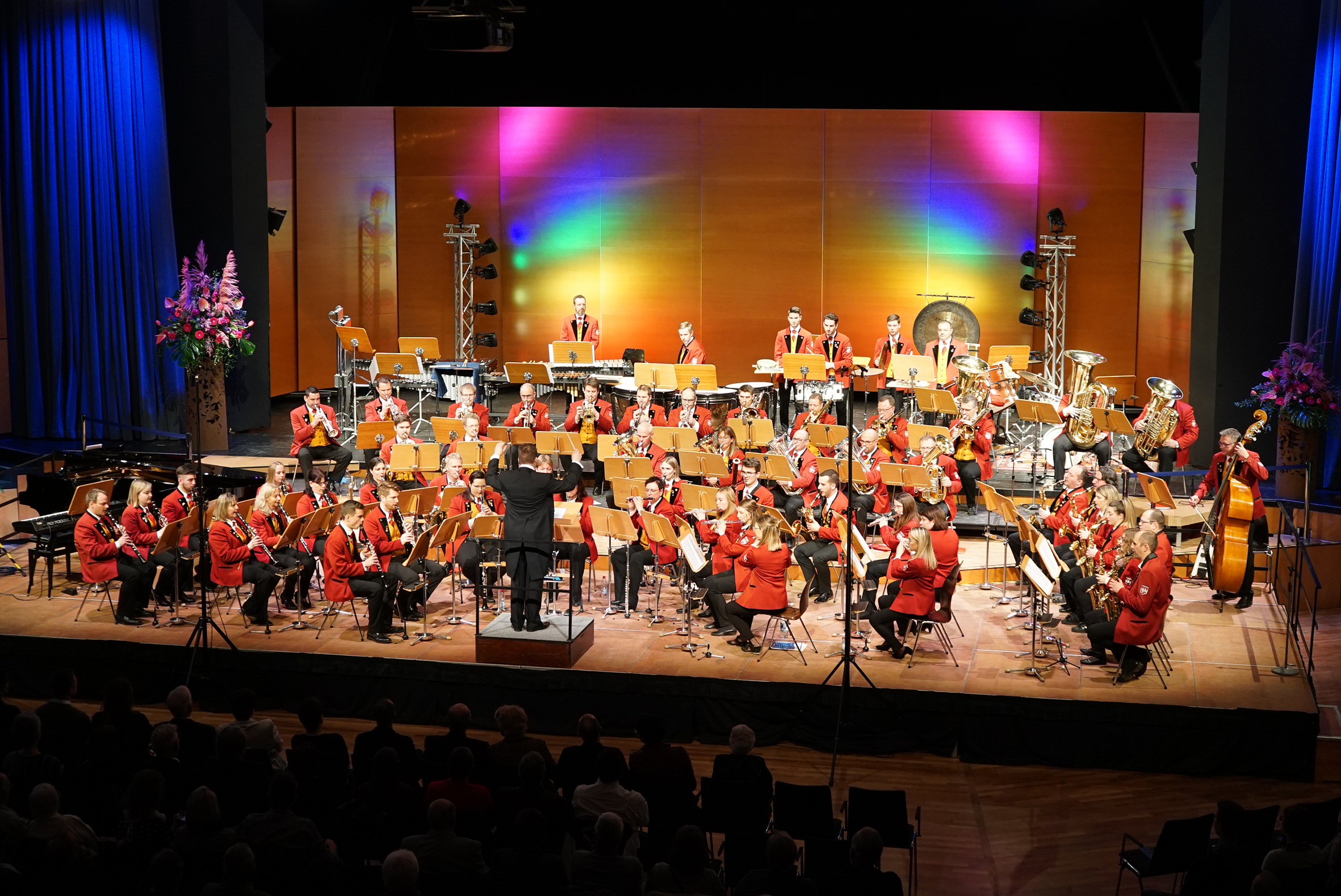 Erstmals dirigiert Thomas Scheiflinger das traditionelle Neujahrskonzert der Feuerwehr Musikkapelle Dagersheim in der Kongresshalle Böblingen. Bild: Heiden