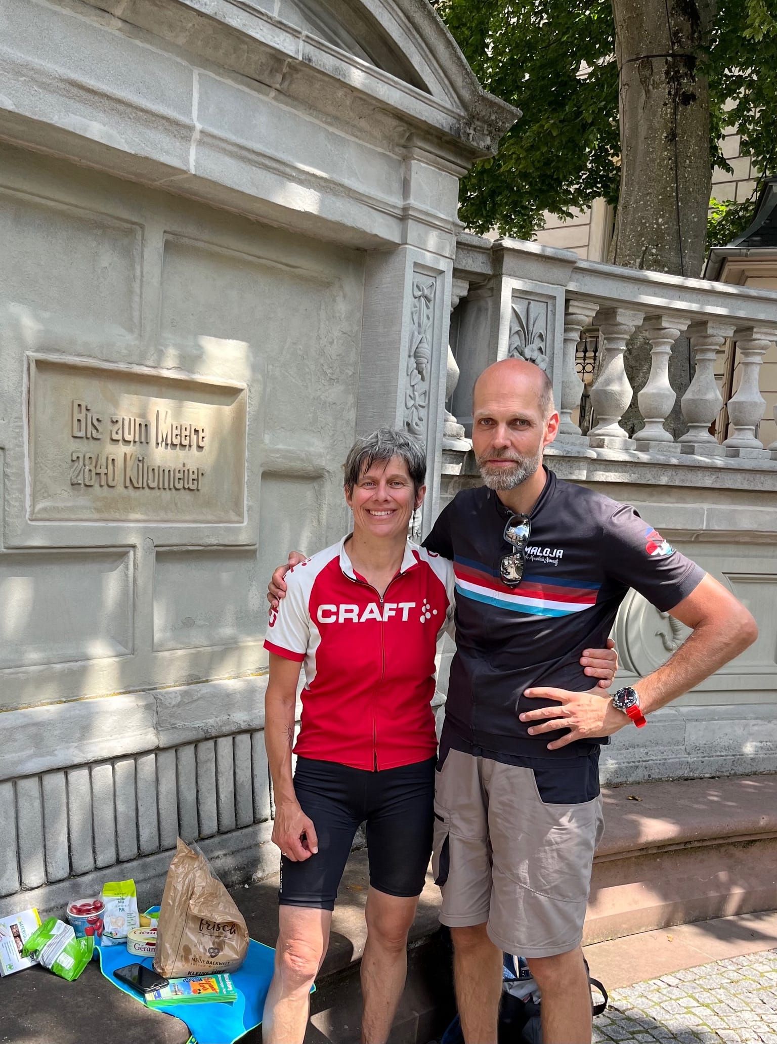 "Bis zum Meere 2840 Kilometer": Elke und Joachim Wolf in Donaueschingen.