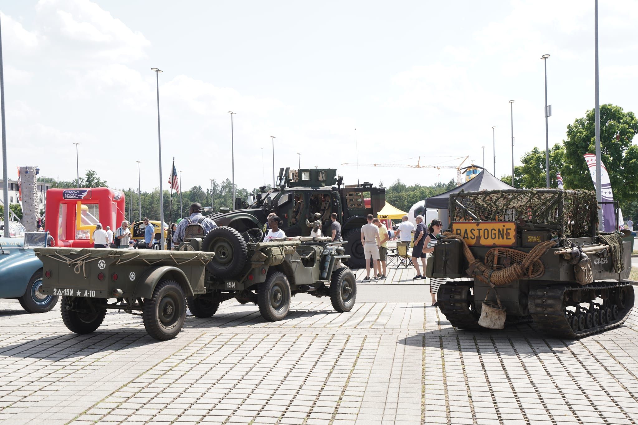 Bullenreiten, Armwrestling, Food Trucks, Livemusik: U.S. Army Garrison Stuttgart feiert mit den deutschen Nachbarn den 4. Juli in der Böblinger Panzerkaserne.