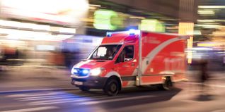 Der schwer verletzte Pedelec-Fahrer wurde in ein Krankenhaus gebracht.