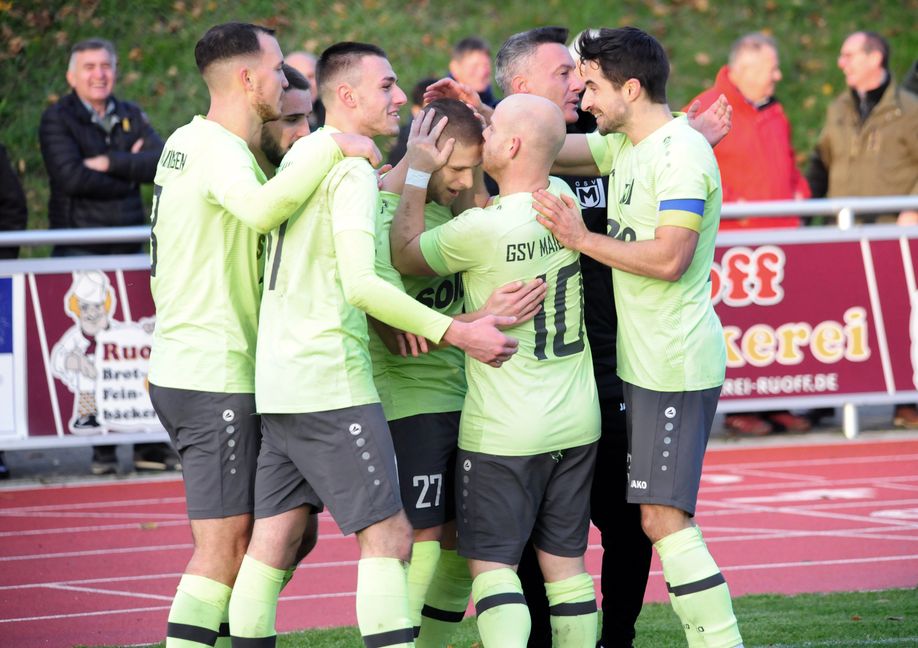 Die Maichinger Fußballer haben in dieser Landesliga-Hinrunde jeden Grund zum Jubel. Bild: photostampe